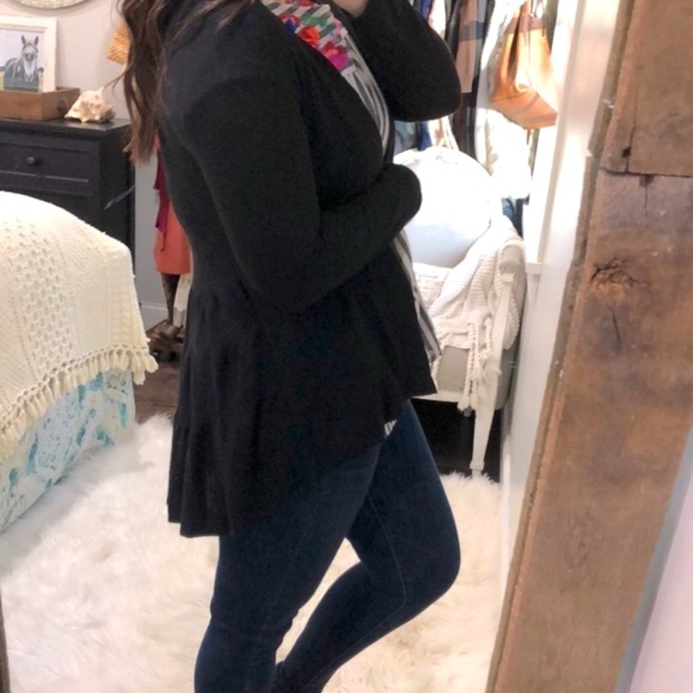 HANNAH small black open cardigan, ruffle back